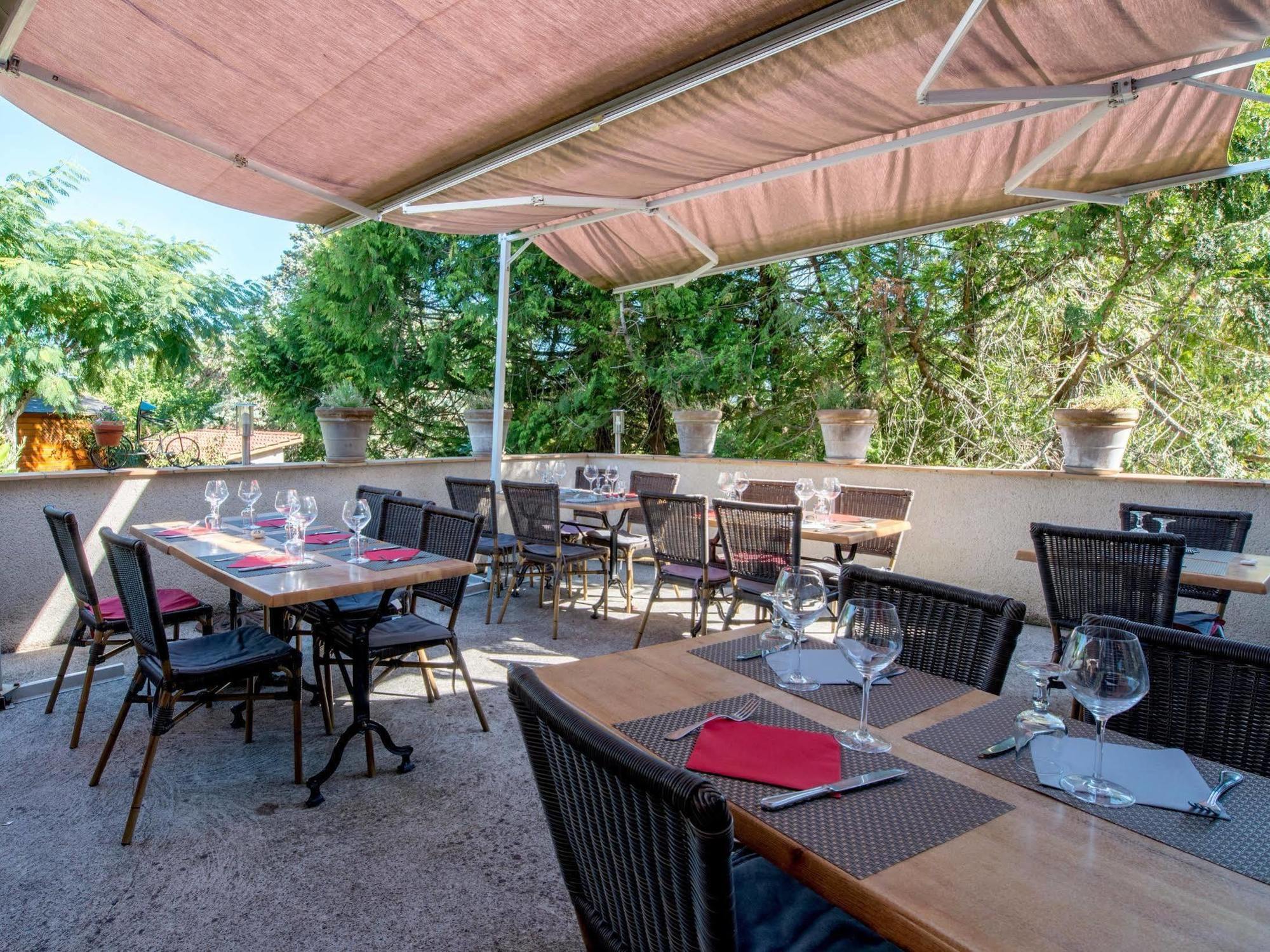 Logis Hotels - Hotel Et Restaurant Les Voyageurs Tournon-d'Agenais Luaran gambar