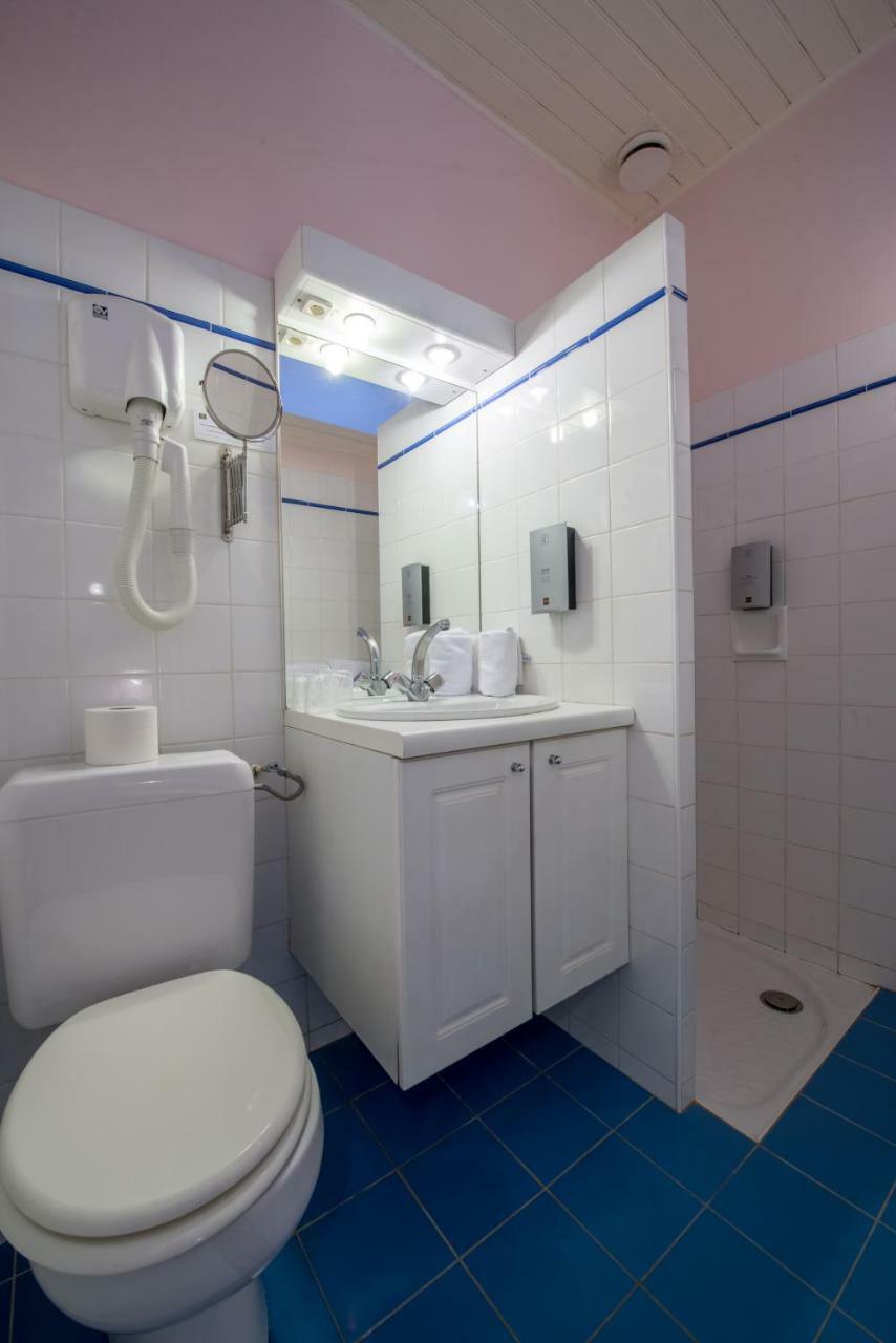 Logis Hotels - Hotel Et Restaurant Les Voyageurs Tournon-d'Agenais Luaran gambar