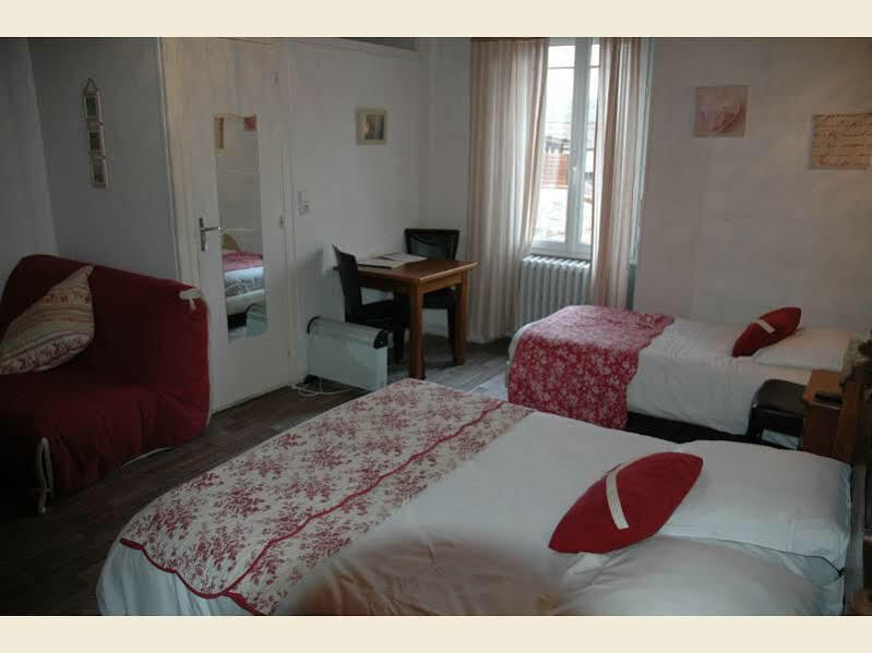 Logis Hotels - Hotel Et Restaurant Les Voyageurs Tournon-d'Agenais Luaran gambar